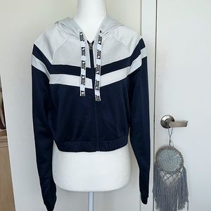 🎉HOST PICK 🎉 Juicy by Juicy Couture Cropped Zip-Up Hoodie